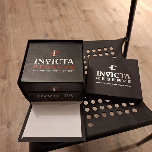 Invicta reserve quartz chronograph watch - Picture 3 of 11